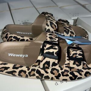 Wewaya sandals